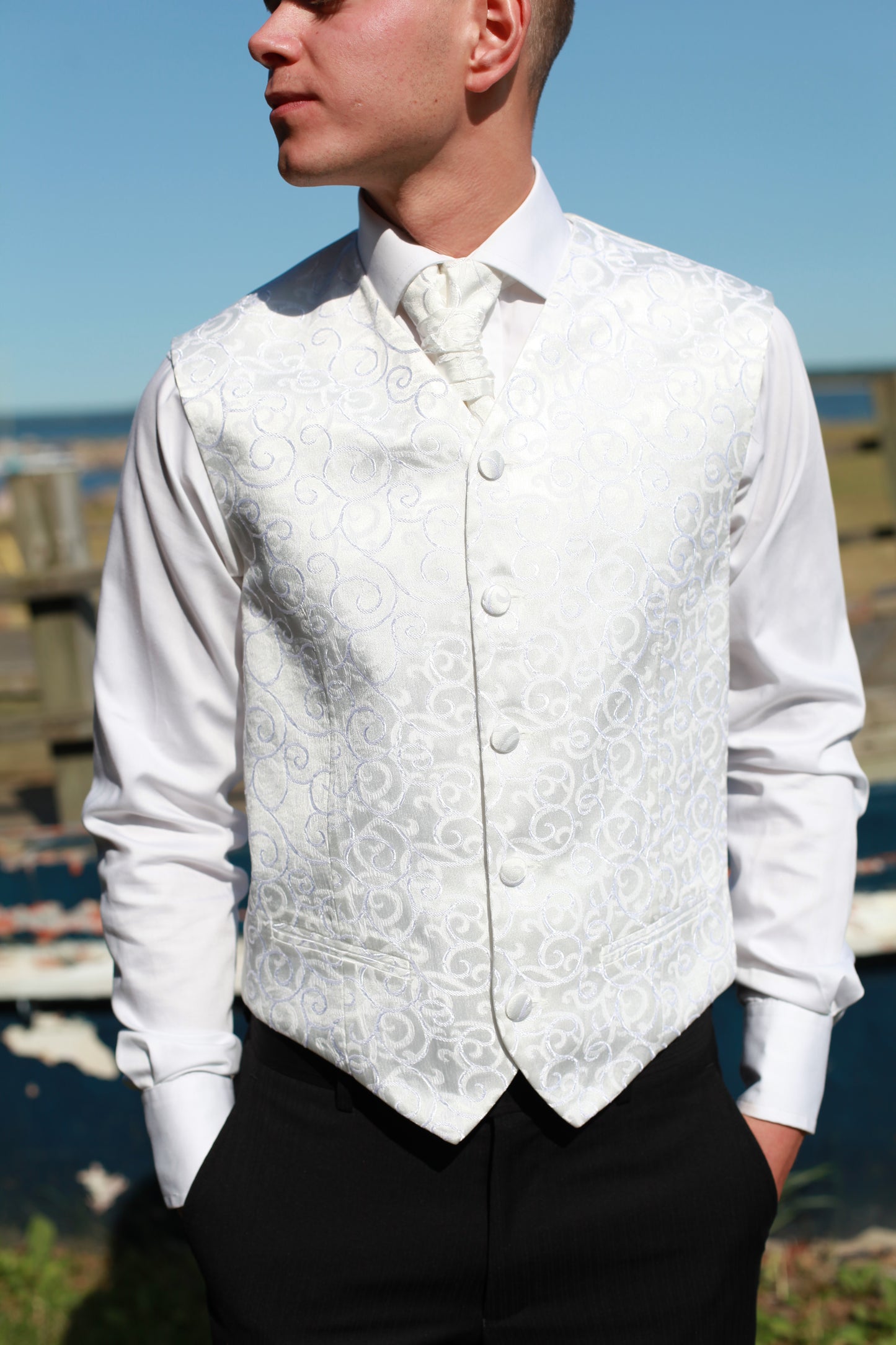 Meeste valge vest