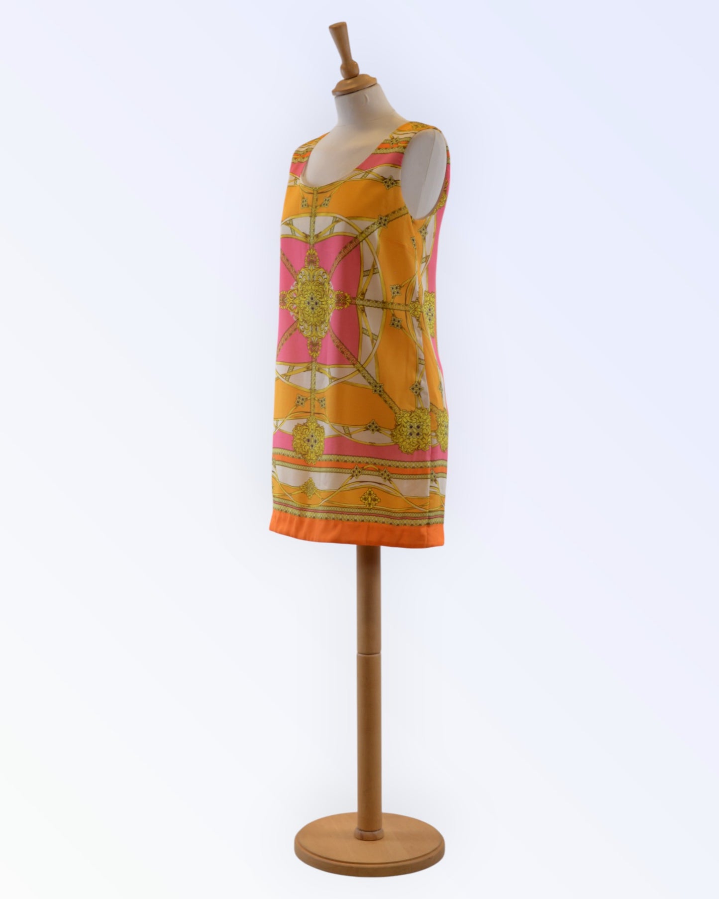 Ana Alcazar värikäs kesämekko