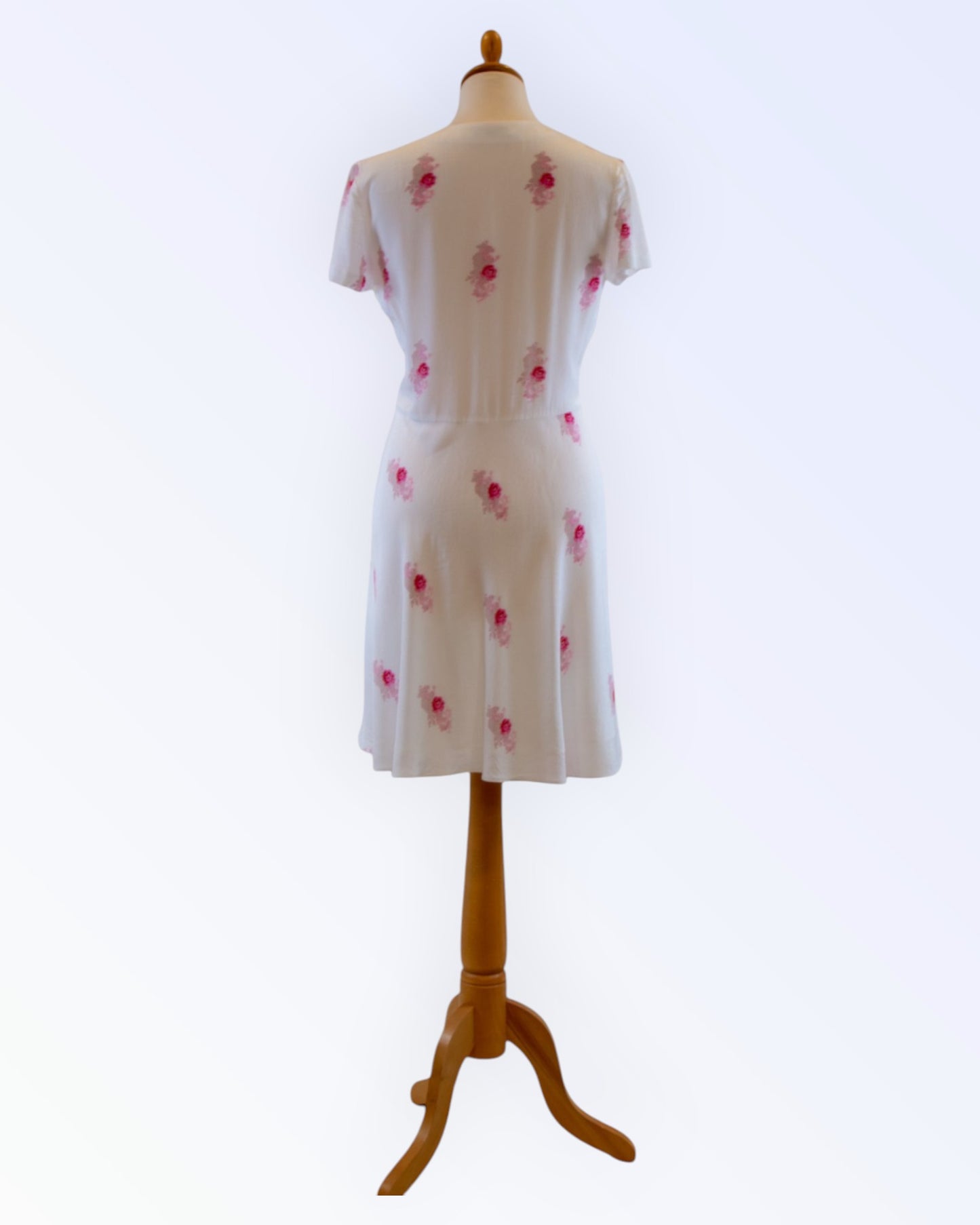 Samsoe&Samsoe lillemustriga suvekleit