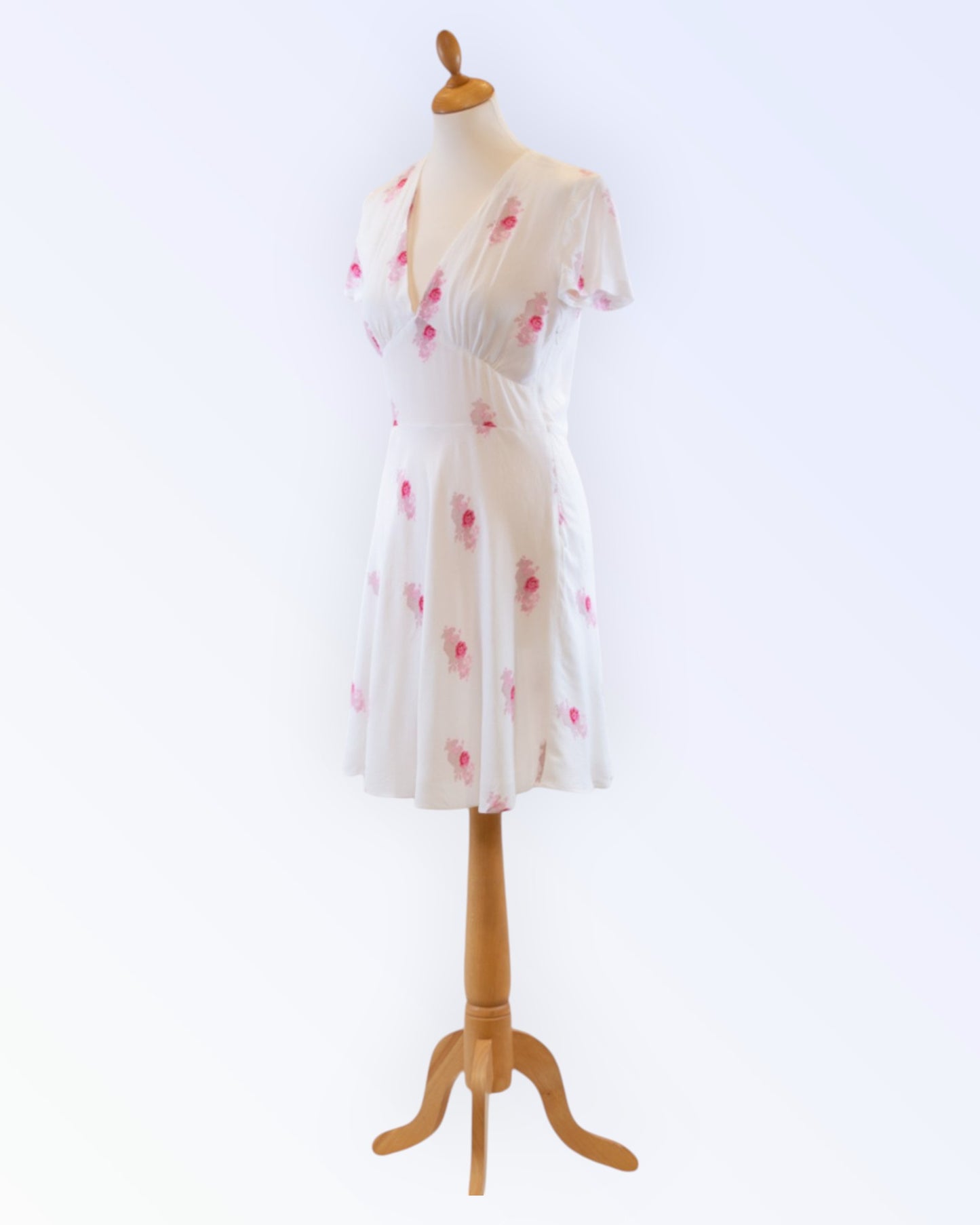 Samsoe&Samsoe lillemustriga suvekleit