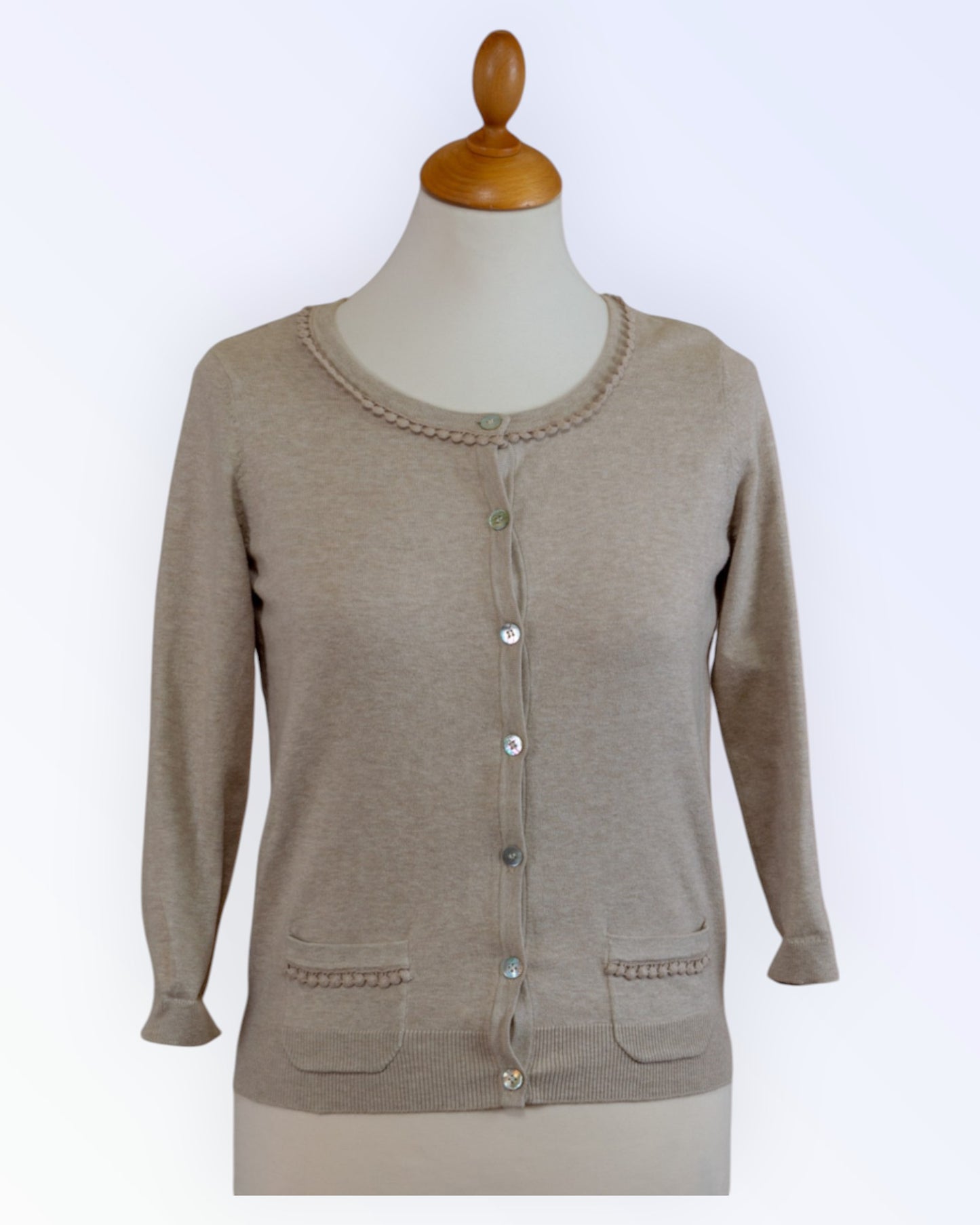 Laura Ashley beež kadigan