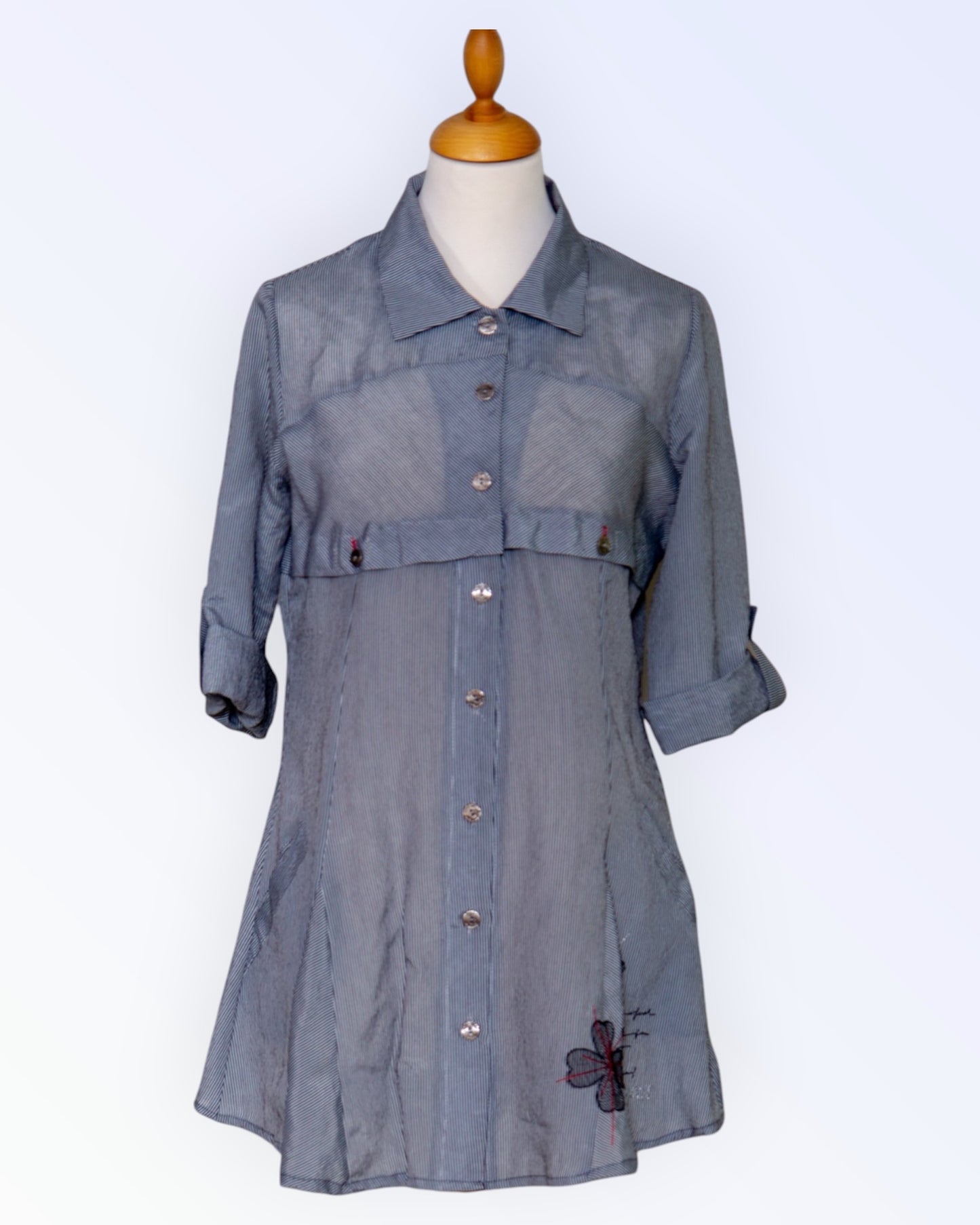 Soggo Collection thin striped blouse with embroidery and side pockets