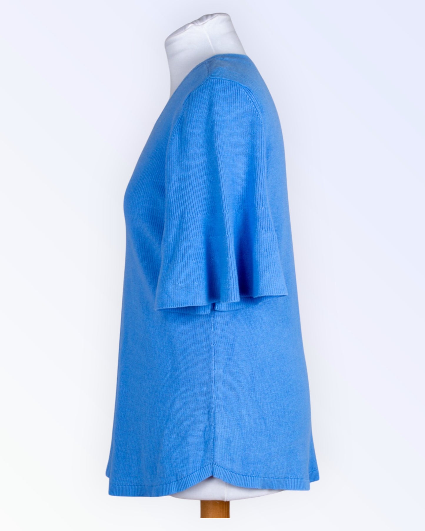 Isaac Mizrahi light blue knitted top