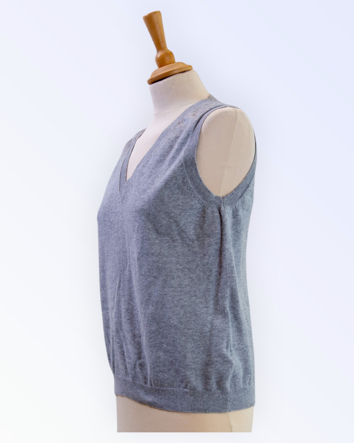 Peppercorn grey cotton vest