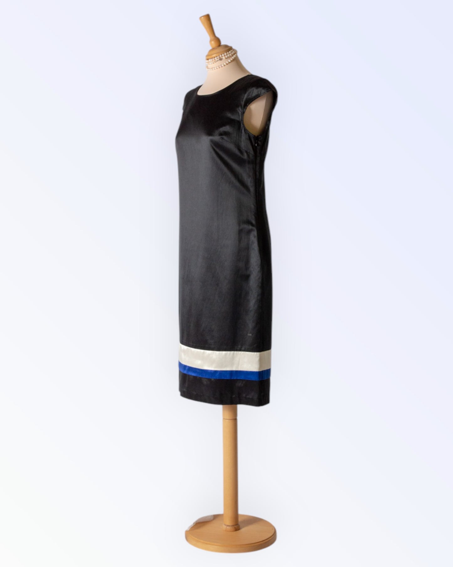 Tommy Hilfiger väike must kleit