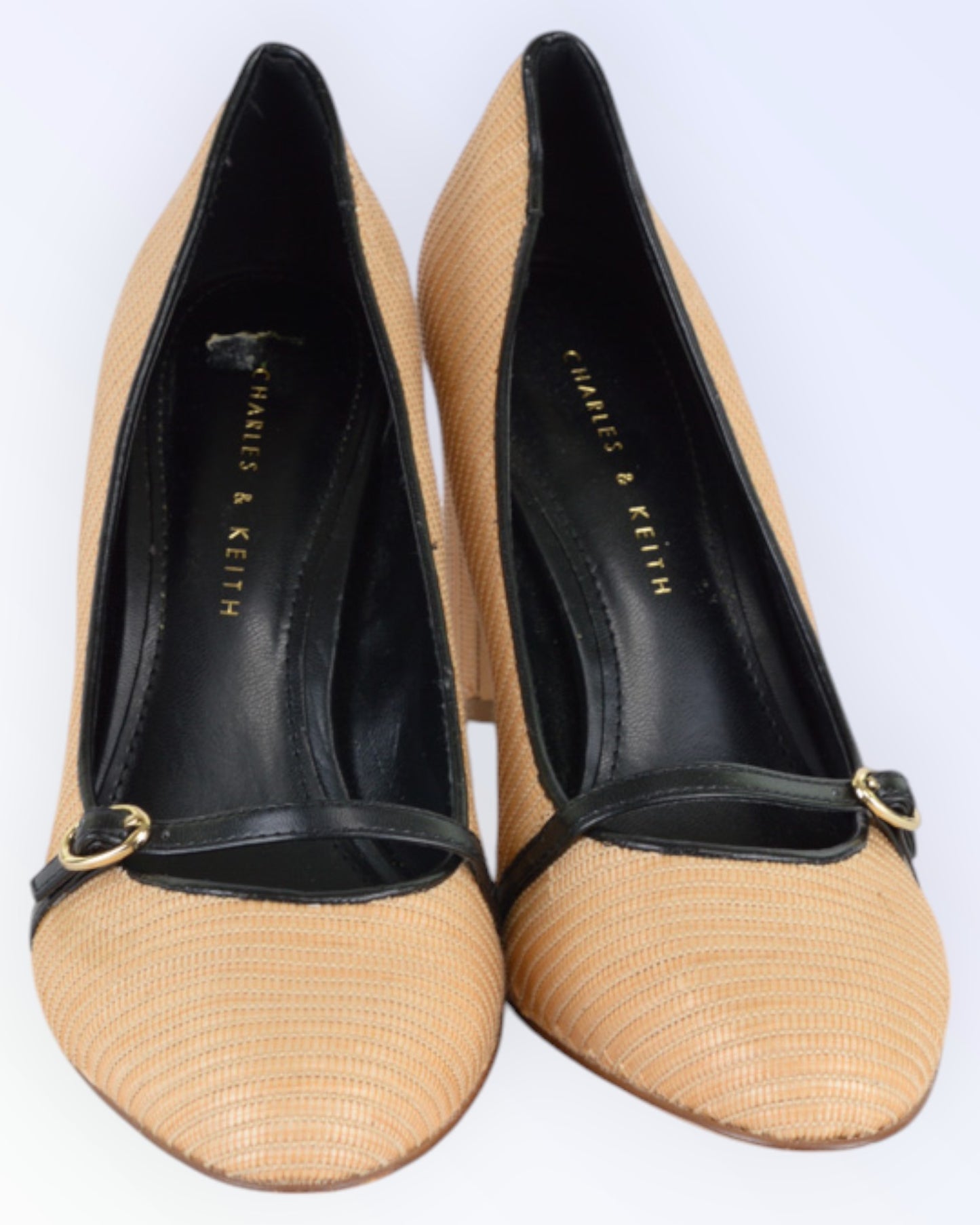 Charles & Keith tekstiilkingad