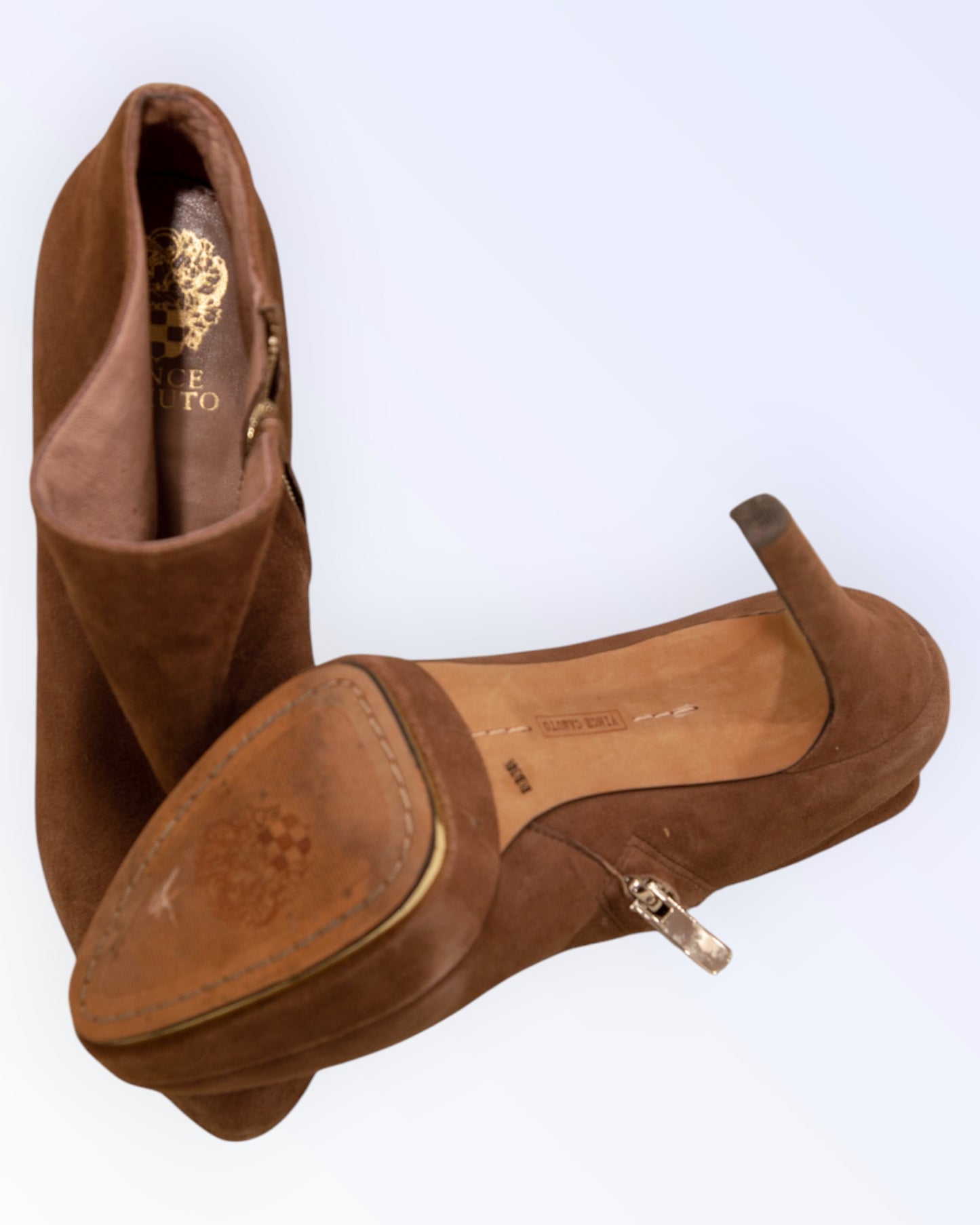 Vince Camuto -mokkanahkaiset nilkkurit
