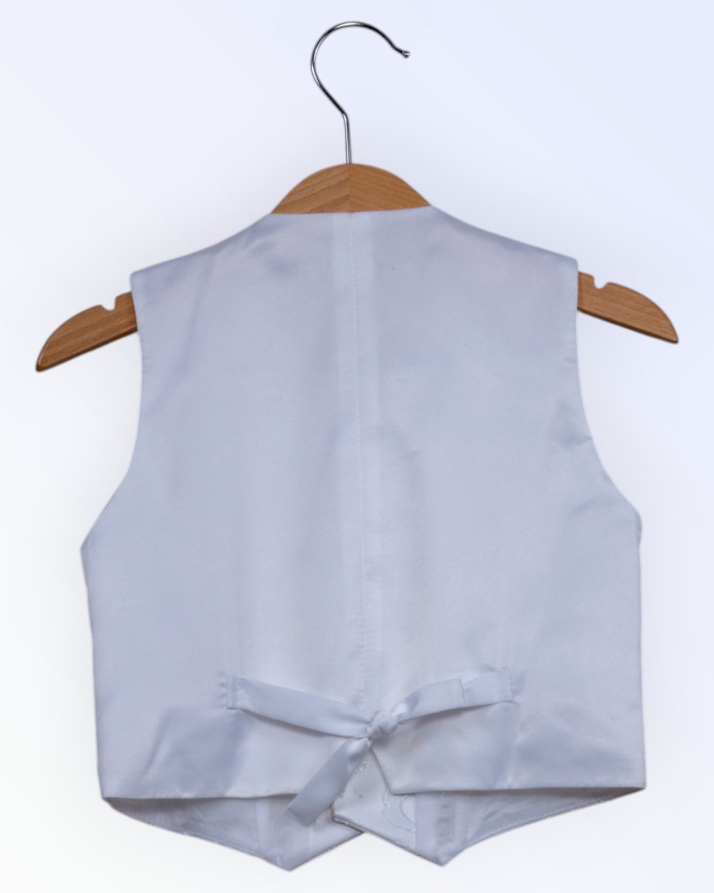 Poiste pidulik valge vest