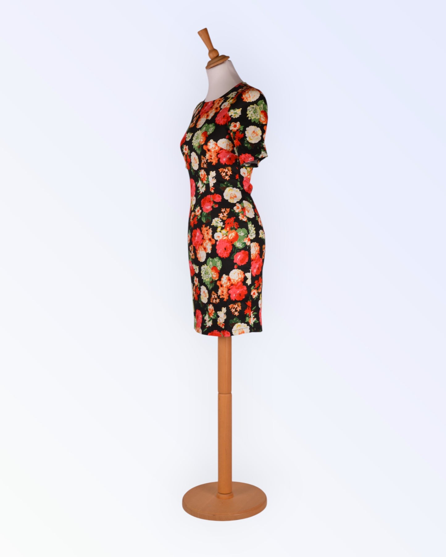 Apricot kynämekko