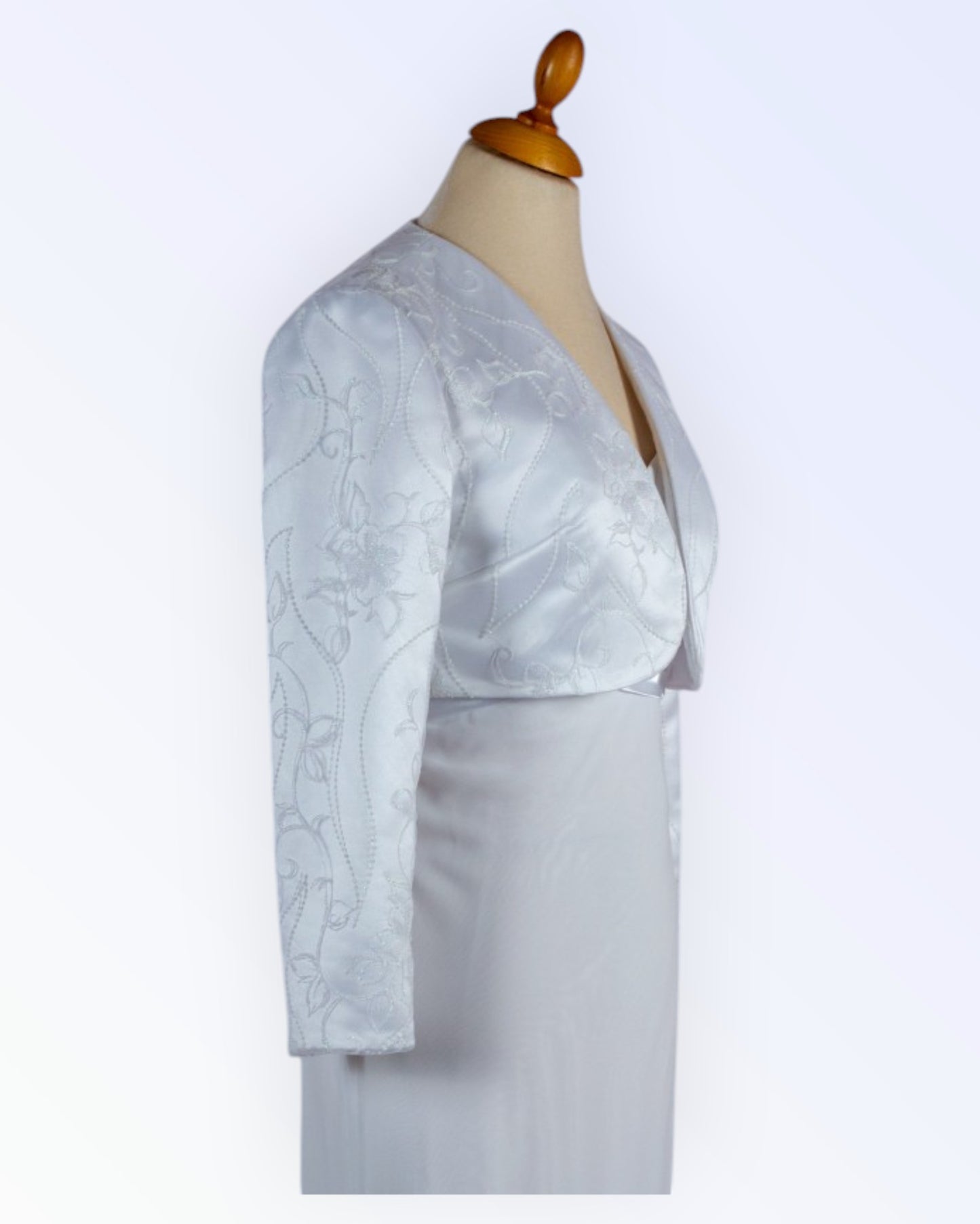 Festive white bolero for the bride