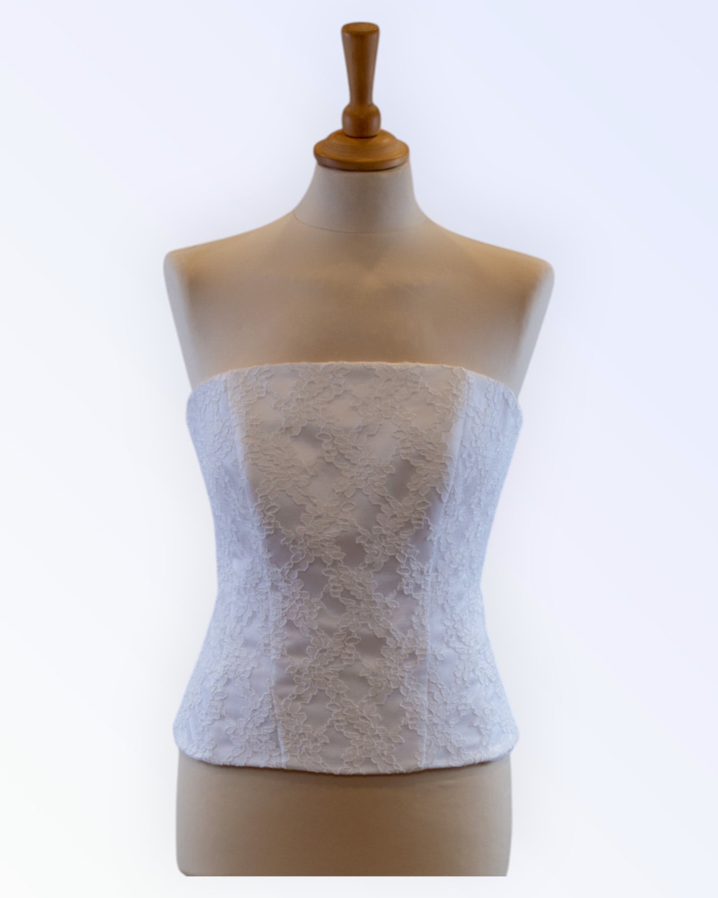 Valge pidulik top