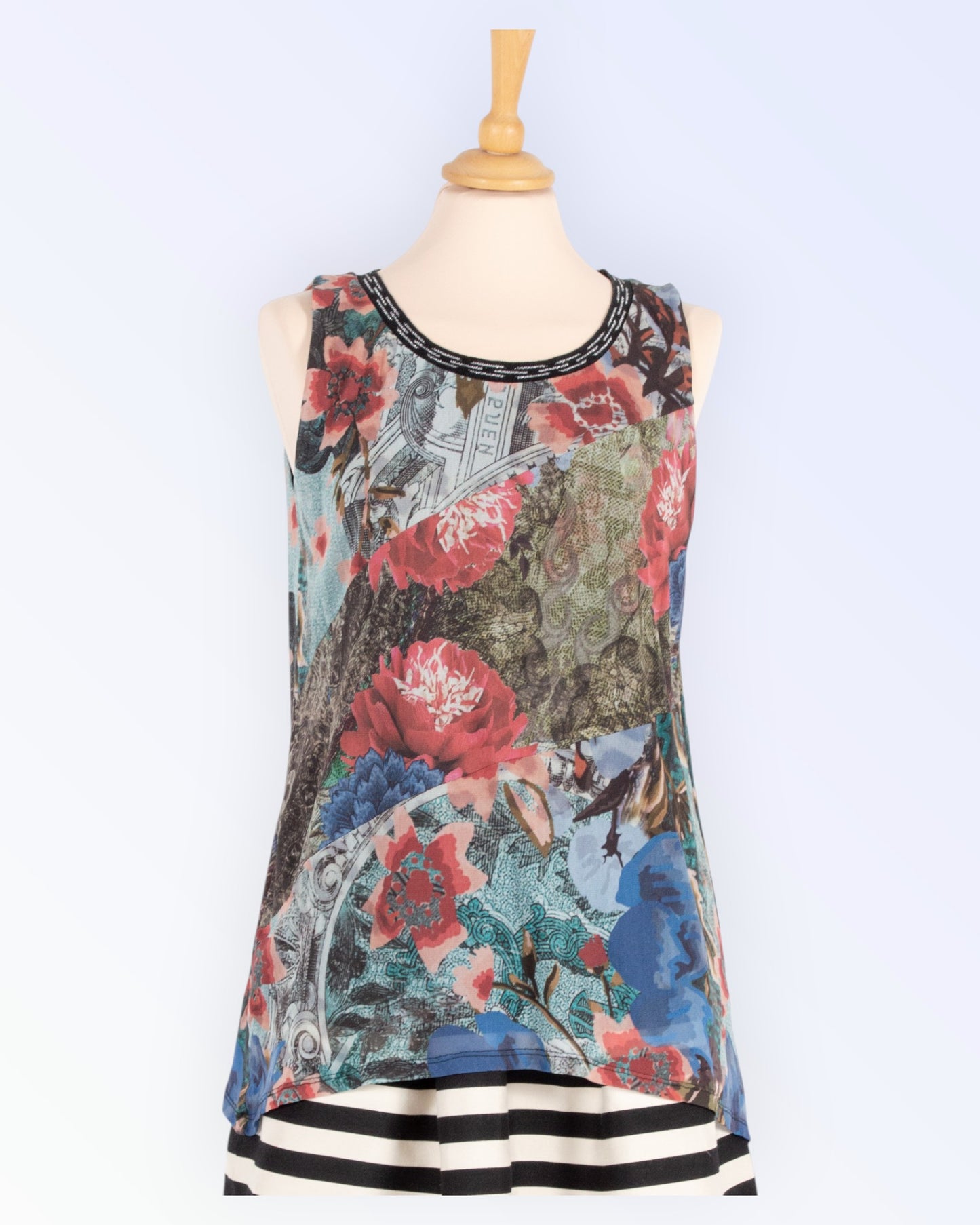 Desigual colorful top