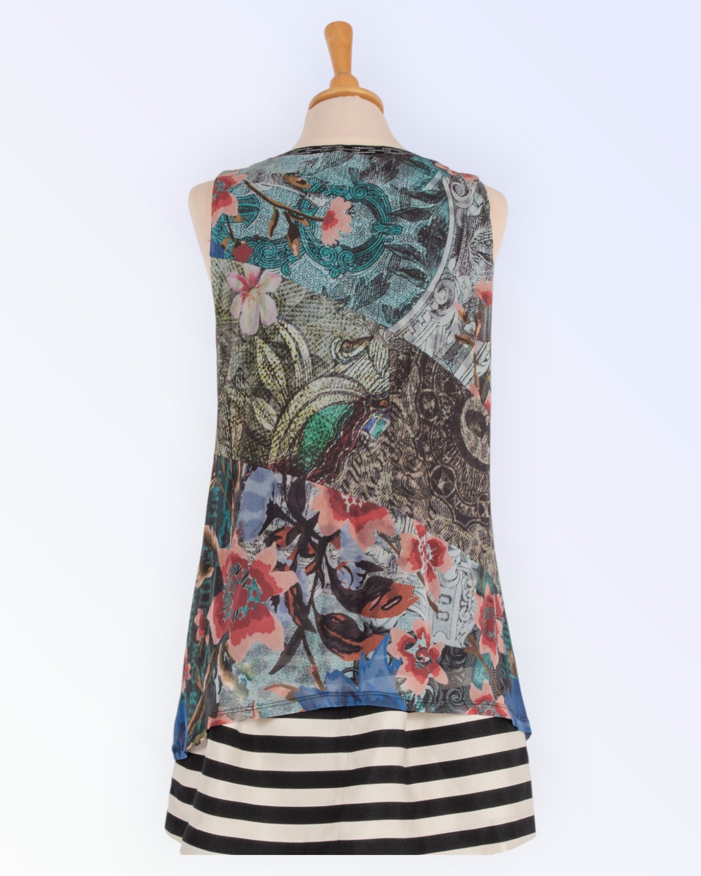 Desigual colorful top
