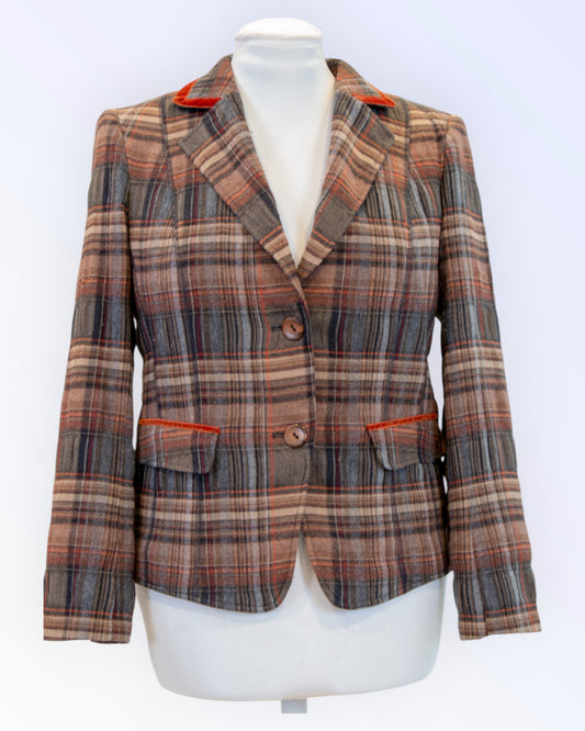 Basler Black Label ruuduline bleiser