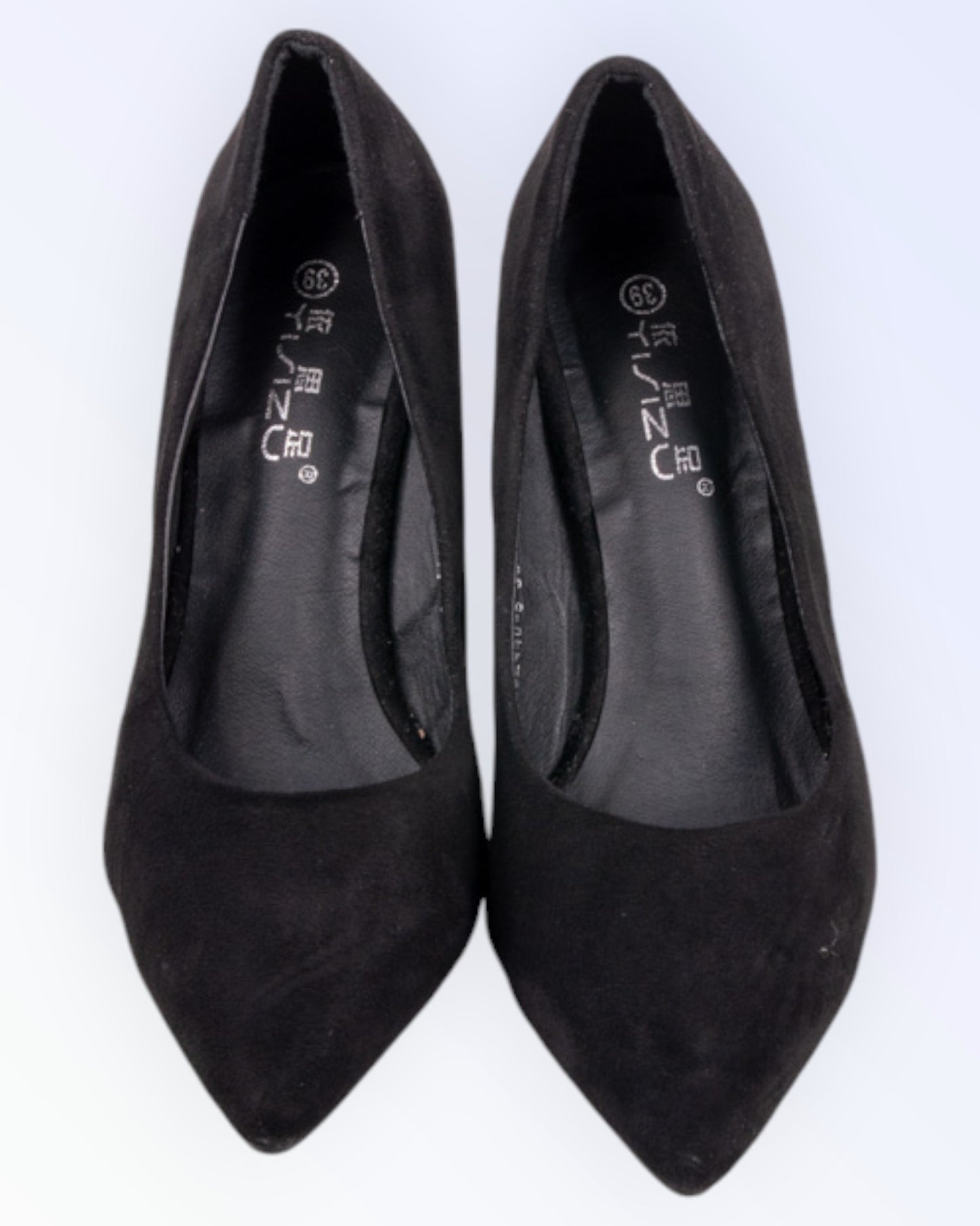 Black flat shoes