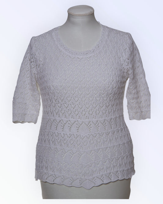 White knitted tunic