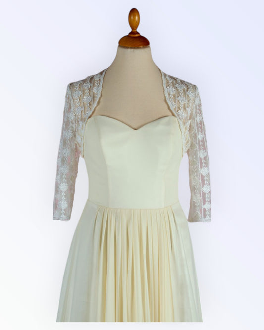Festive off-white lace bolero