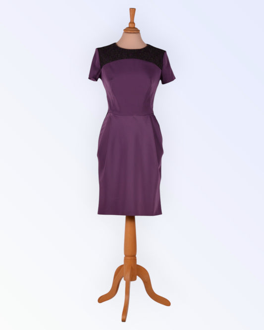 Violetti mekko