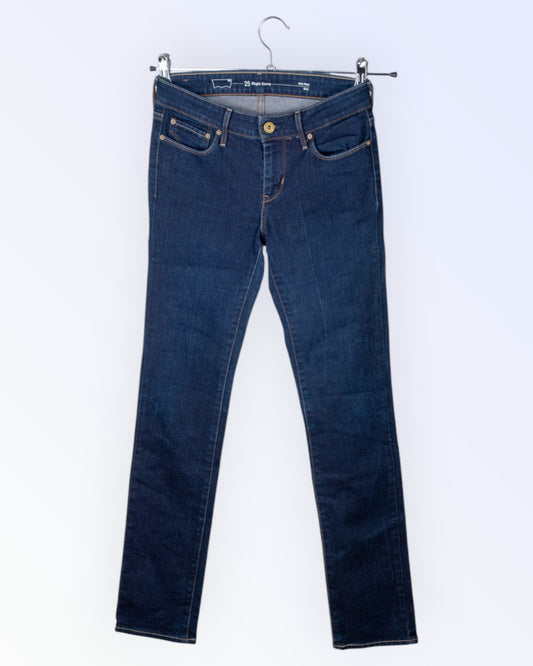 Levi's tumesinised naiste teksad
