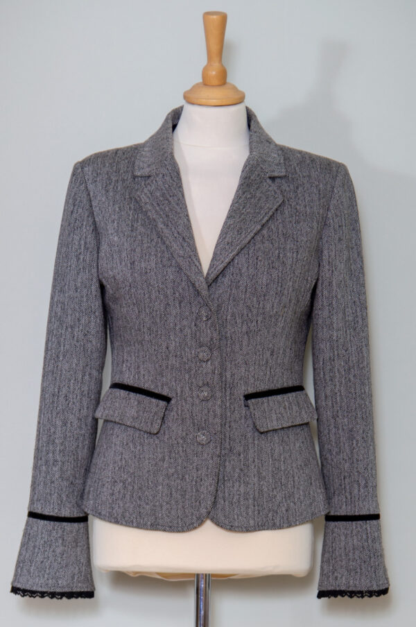 Herringbone patterned tailored jacket