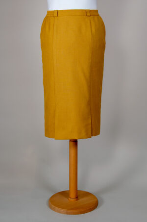Classic mustard yellow straight skirt