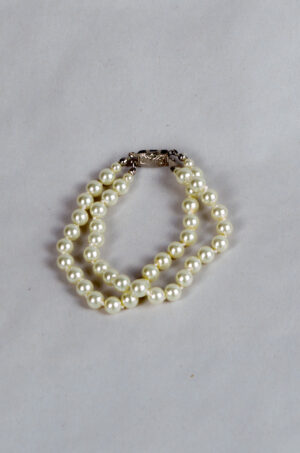 double row bracelet made of glass beads