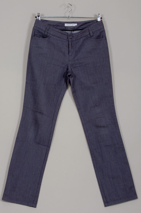 Women's grey straight-leg jeans