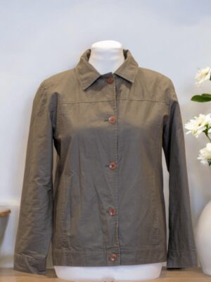 Olive green waxed impregnate fabric sports jacket.