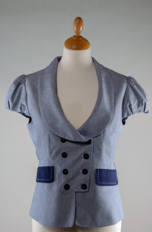 short sleeves striped jacket with dark blue buttons and pocket flap