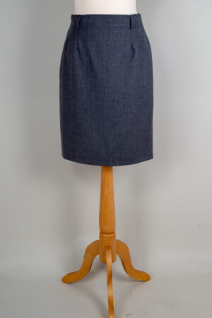 Classic pencil cut new wool skirt in grey.