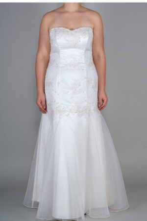 Natural white organza wedding dress with pearl beading bodice