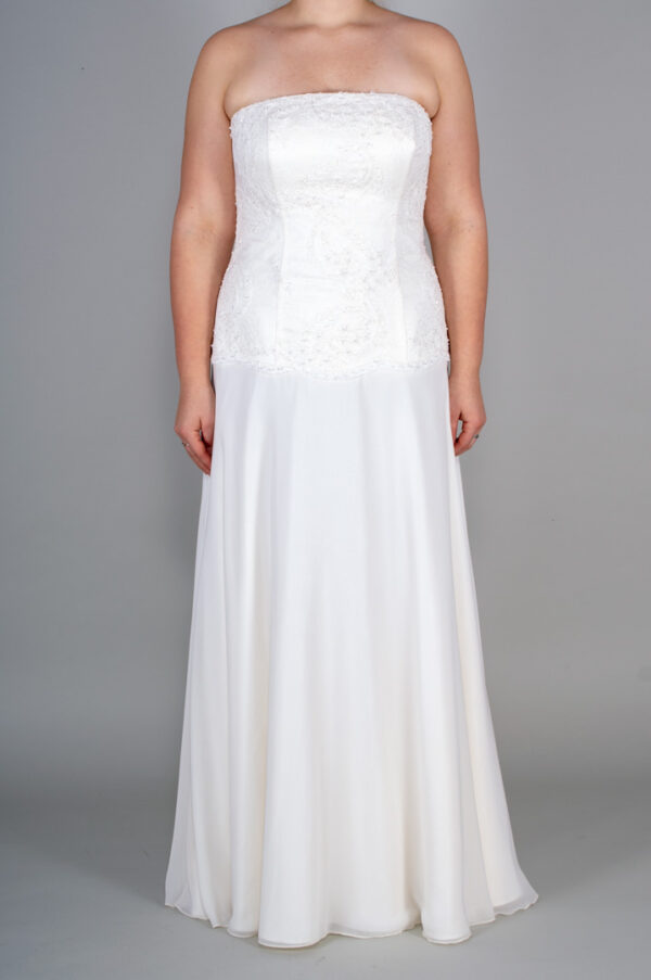 Corset dress for brides with chiffon skirt and pearl trim