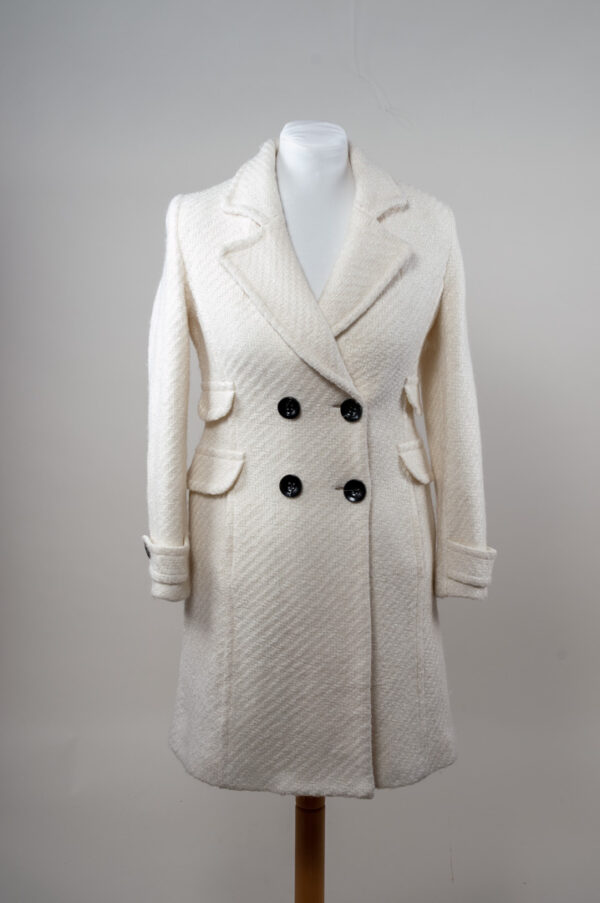 natural white spring-autumn coat