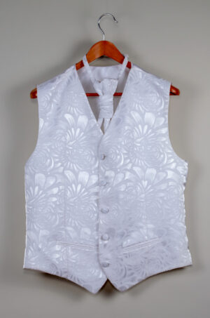 Men's formal white jacquard waistcoat and ready-to-wear plastron.