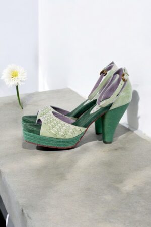 Biviel green summer shoes.