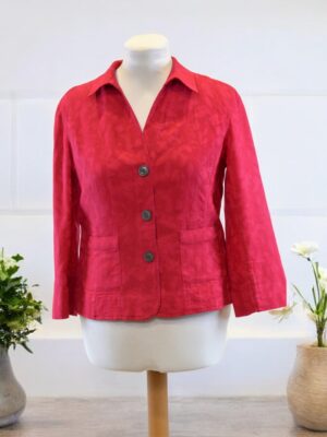 Bright pink summer jacket with half-length sleeves.