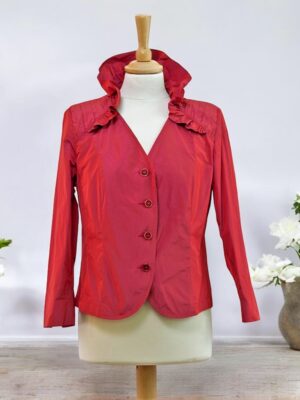 Festive jacket in red taffeta.