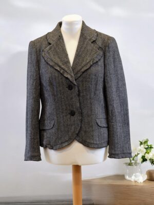 suit jacket in herringbone fabric