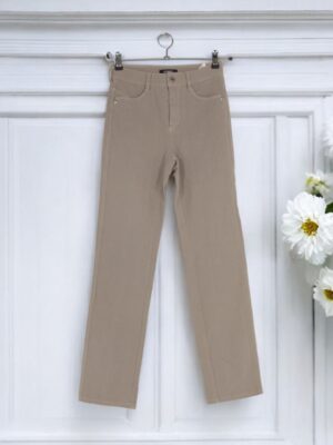 Women's beige straight-leg jeans.