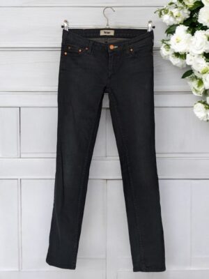 Slim fit dark blue women's jeans.