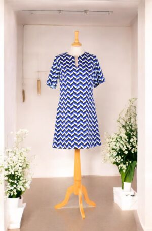 Straight-cut zig-zag patterned dress.