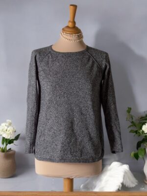 Long-sleeved cotton jersey top.